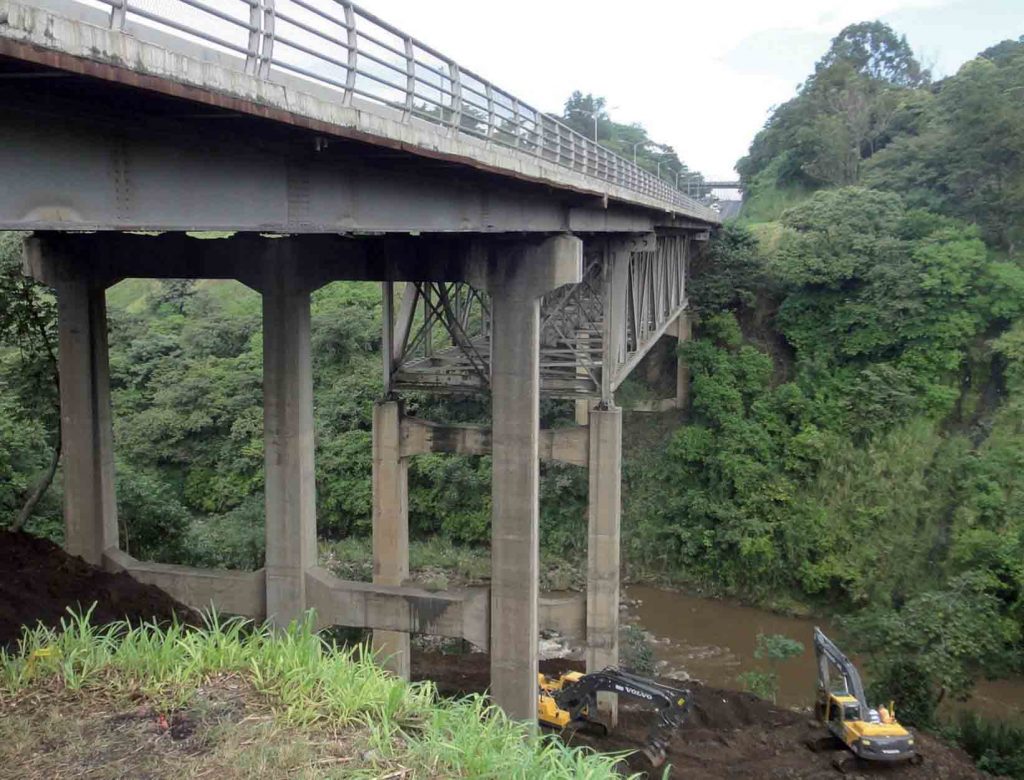 Carreteras Reforman y amplican