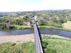 Puente sobre el río Virilla