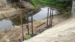 Ecuador, puente río Jama