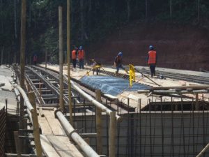 puente sobre el río Mataje