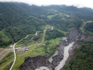 Ecuador inicia trabajos para definición de variante en el sector El Reventador_FOTOobraspublicas 2