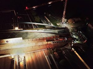 Scheuerle transporta un puente de 130 metros2